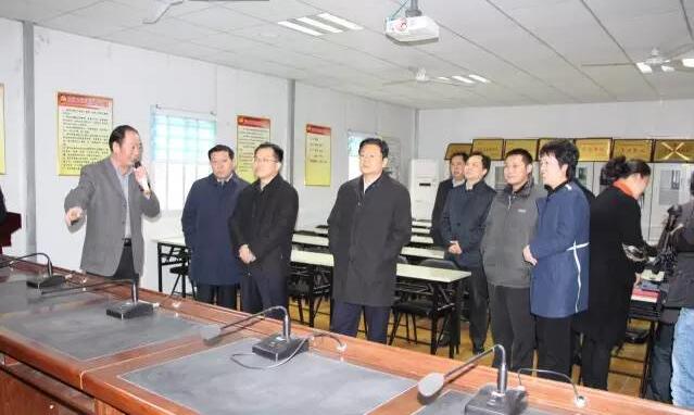 中组部调研组莅临漯河老街办事处调研社区党建教育工作